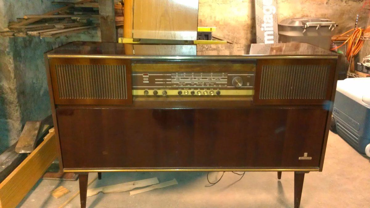 Selling Vintage Grundig Stereo Console